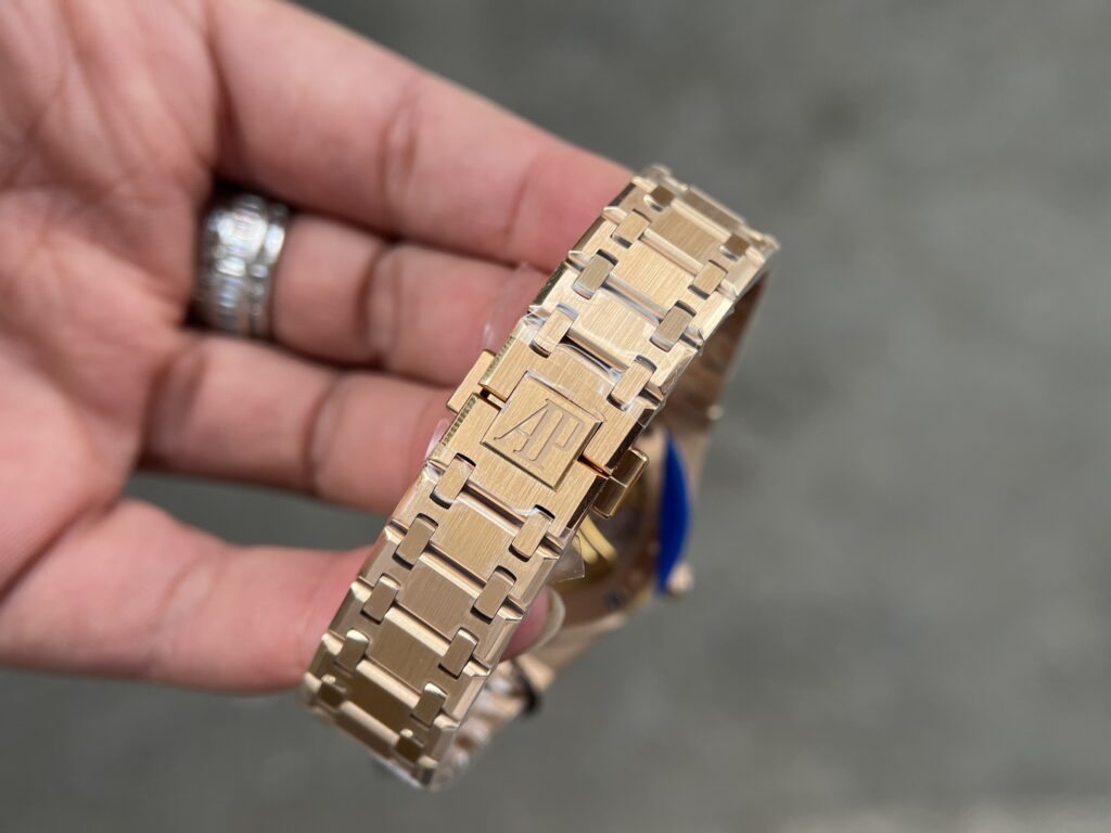 Audemars Piguet Royal Oak 15202OR Jumbo 39mm 10