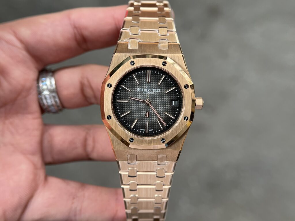 Audemars Piguet Royal Oak 15202OR Jumbo 39mm 2