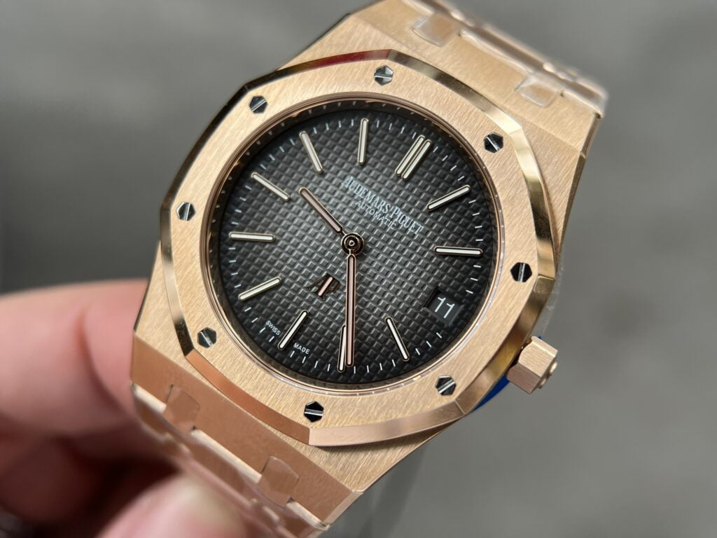 Audemars Piguet Royal Oak 15202OR Jumbo 39mm 3