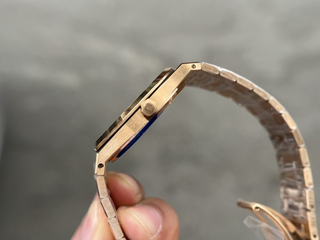 Audemars Piguet Royal Oak 15202OR Jumbo 39mm 8