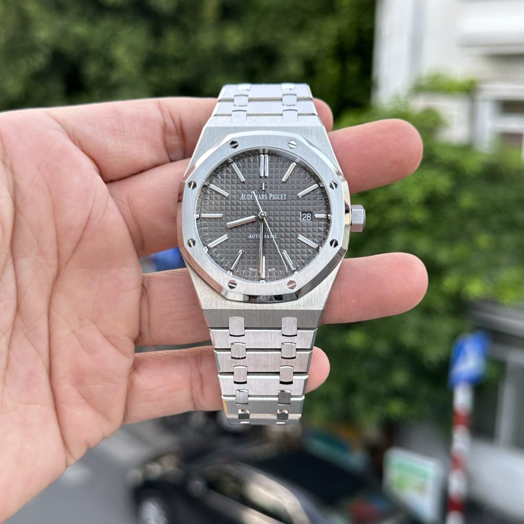 Audemars Piguet Royal Oak 15400ST Grey Dial 41mm 1