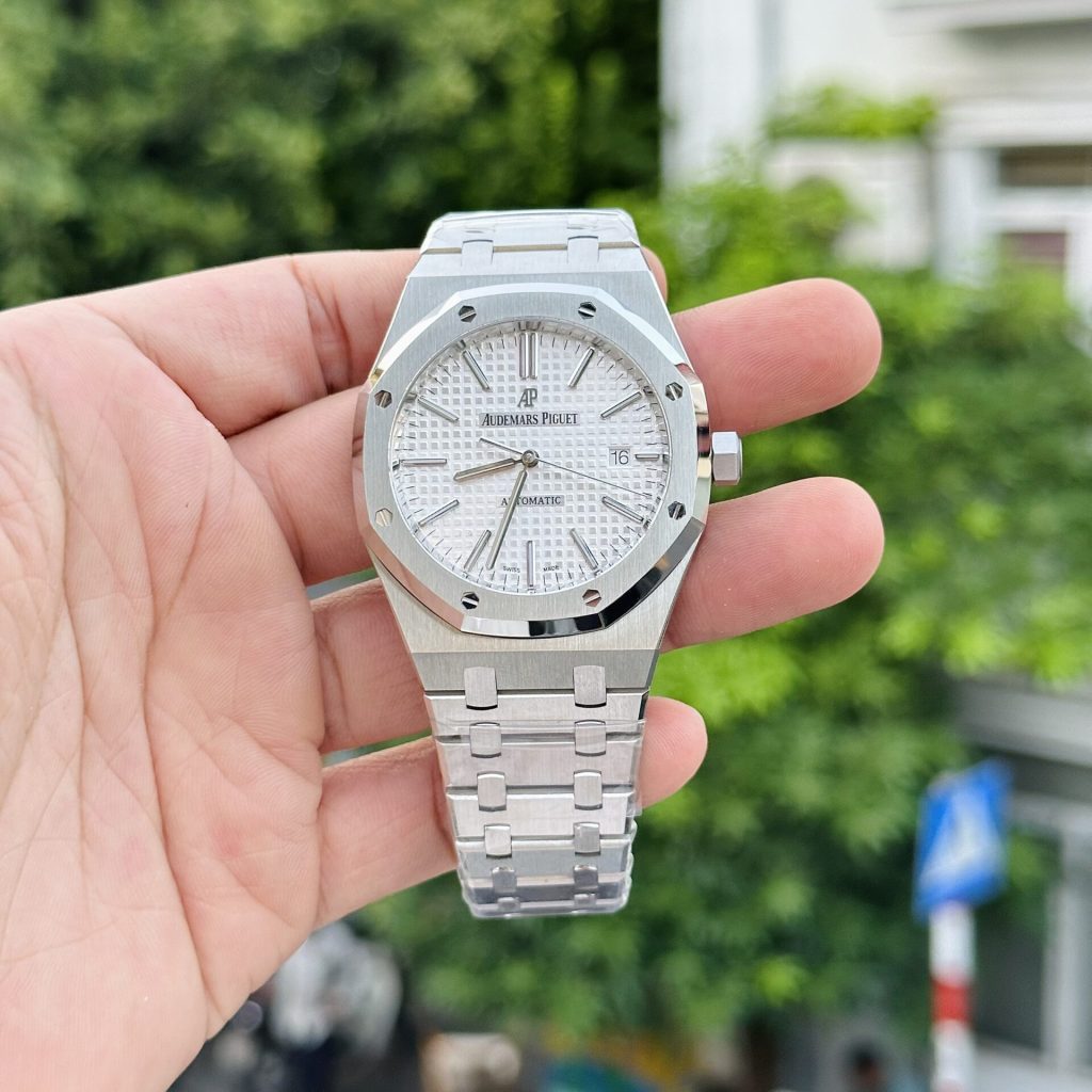 Audemars Piguet Royal Oak 15400ST White Dial 41mm 1