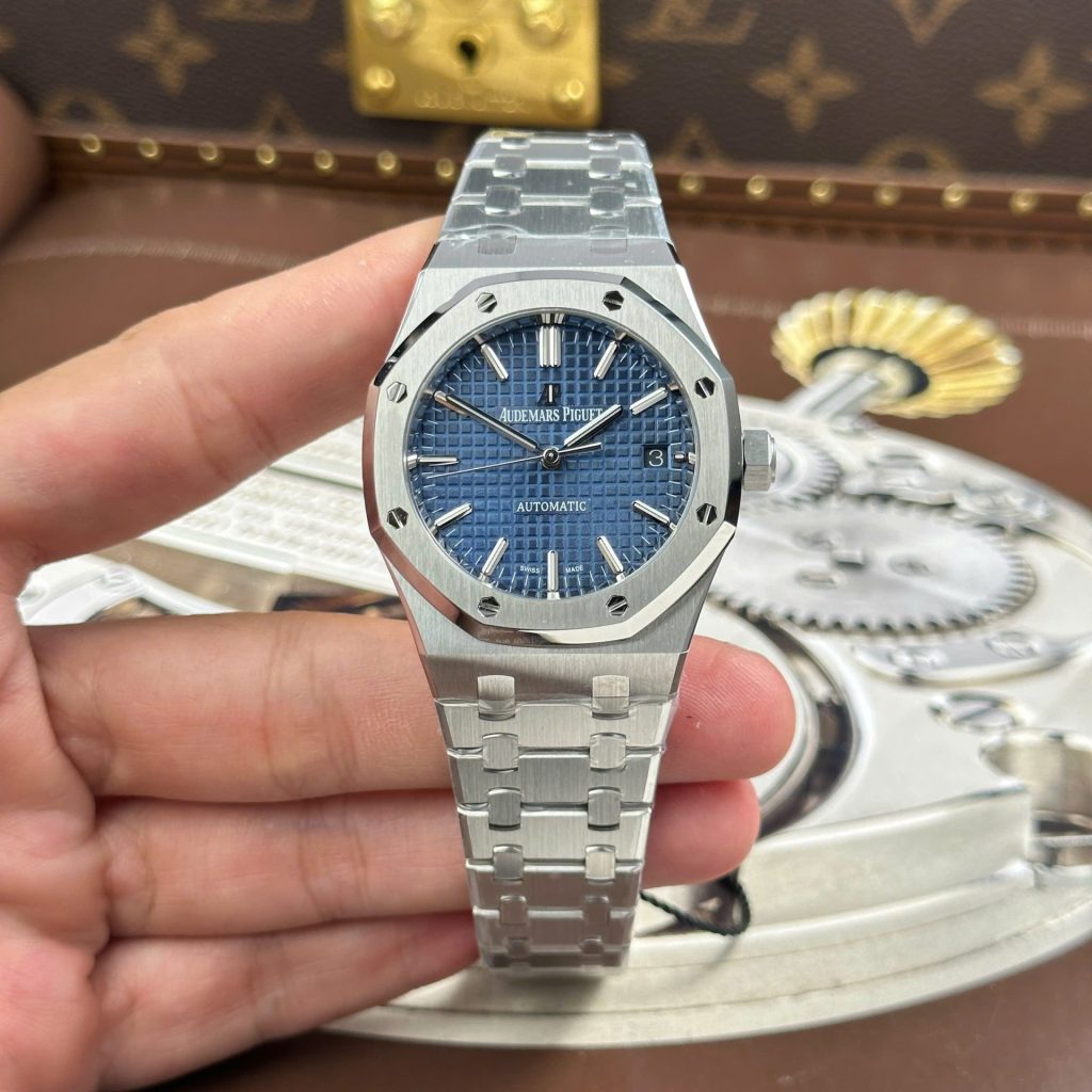Audemars Piguet Royal Oak 15450 Blue Dial 37mm 1