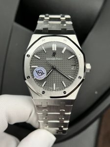 Audemars Piguet Royal Oak 15500ST Grey Dial 41mm 1