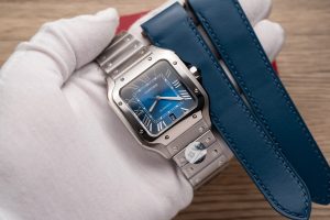 Cartier Santos de Cartier WSSA0013 Gradient Blue Dial 39.8mm