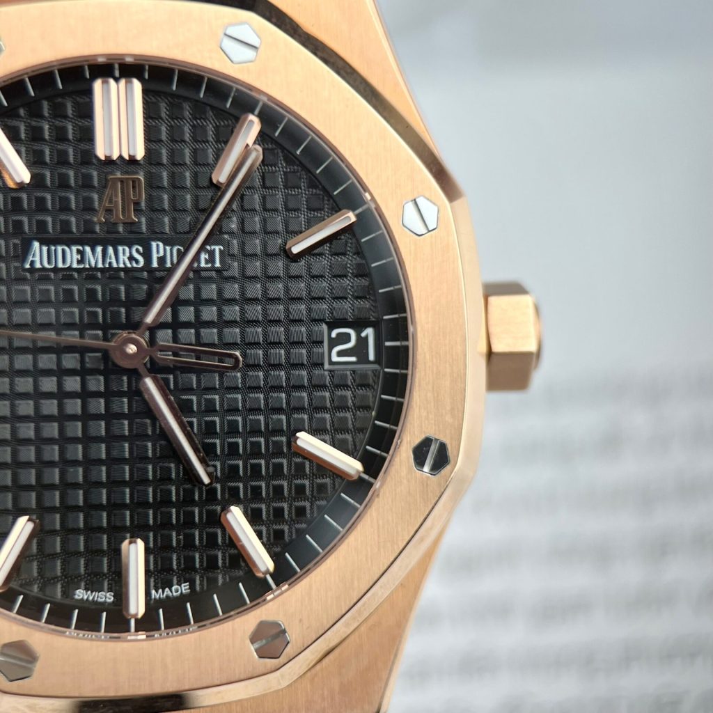 Dong Ho Audemars Piguet Royal Oak 15500OR Boc Vang Hong Day Da Den 41mm 3