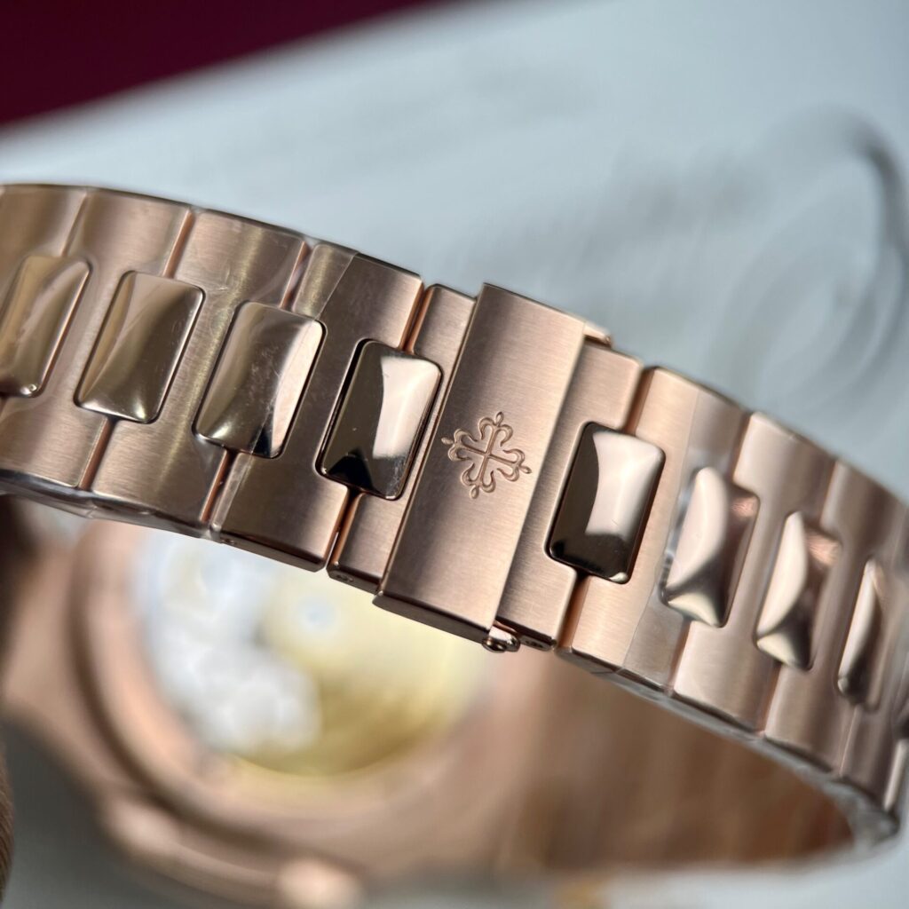 Dong Ho Patek Philippe Nautilus 5711 Replica 11 Boc Vang Do Kim Cuong Tu Nhien 40mm 2