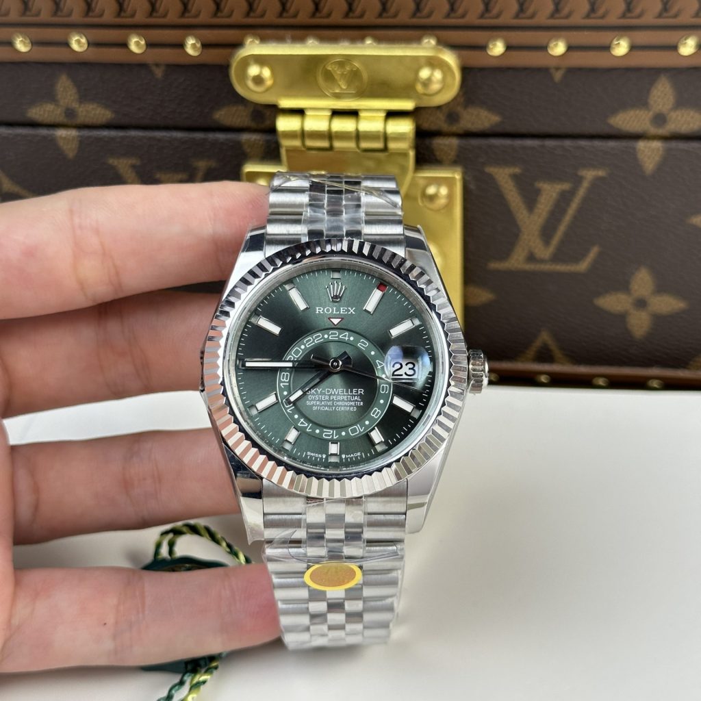 Dong Ho Rolex Rep 11 Sky Dweller 336934 Mat Xanh La Day Jubilee 42mm 2