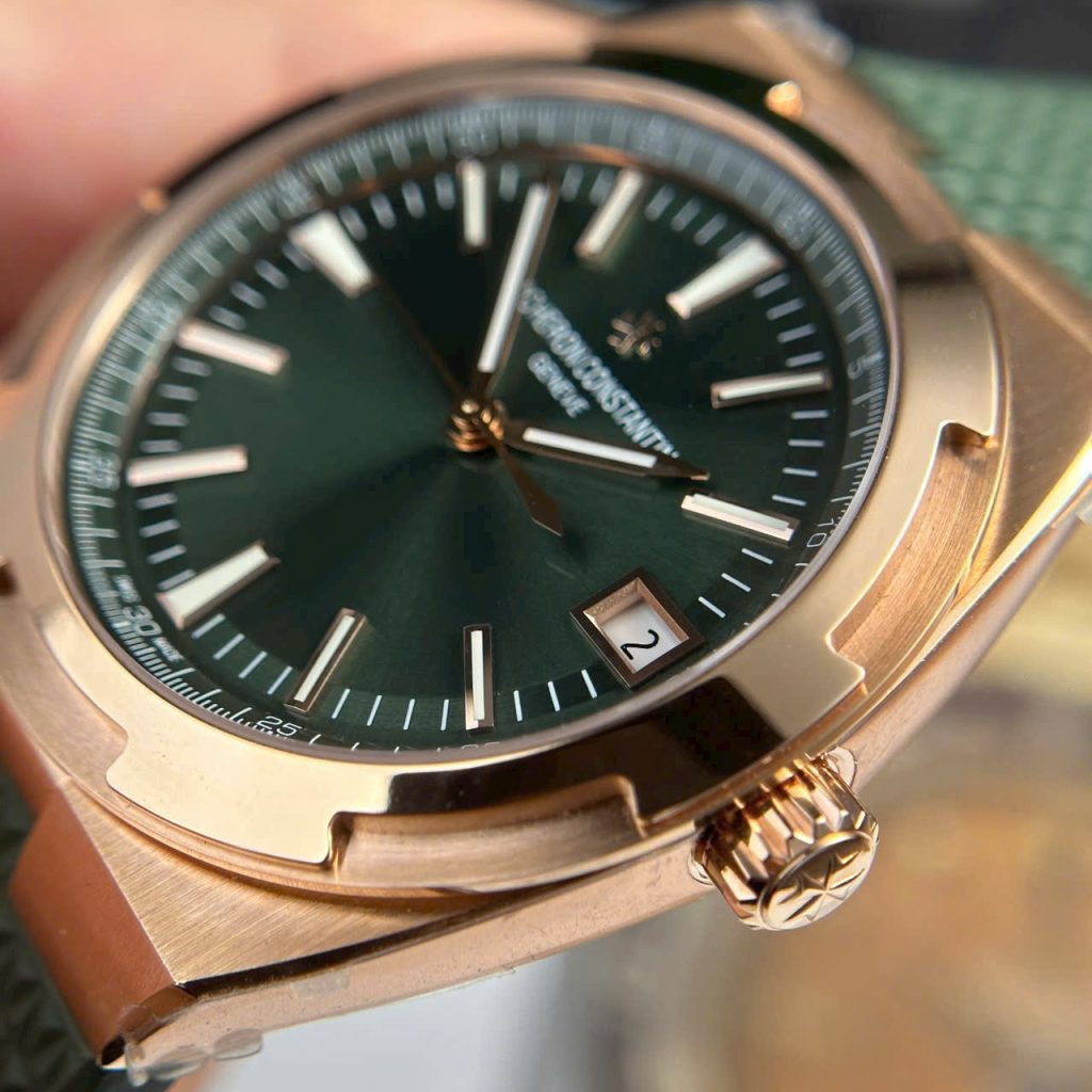 Dong Ho Vacheron Constantin Replica 11 Overseas 4500V Mau Xanh La Cay Day Cao Su 41mm 5