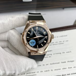 Hublot Black 550.NX.1170.RX.1204 Rose Gold 40mm