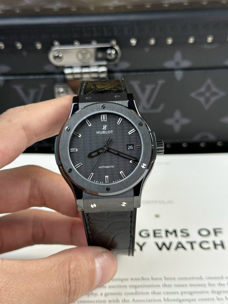 Hublot Classic Black Dial 42mm 1