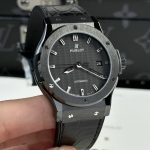 Hublot Classic Black Dial 42mm 2