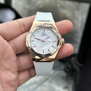 Hublot White Mother Of Pearl Dial 550.OX.2610.RW.1204 40mm