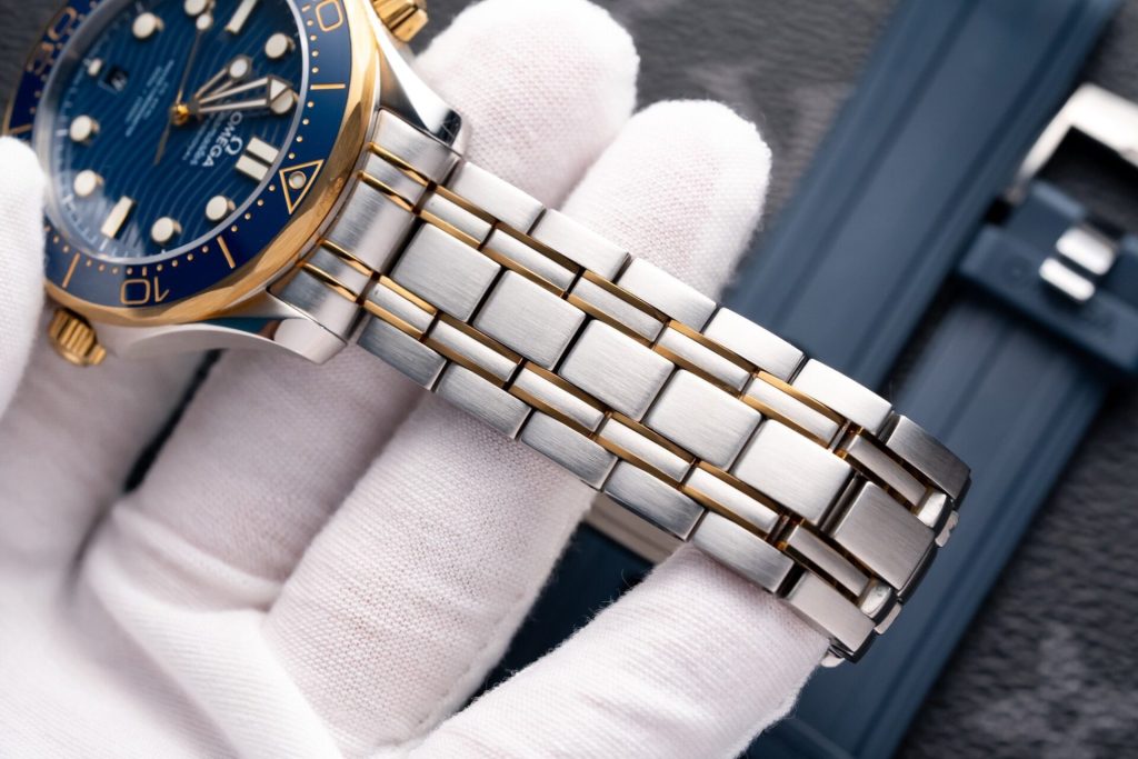 Omega Seamaster DemiGold 210.20.42.20.03.002 42mm 4