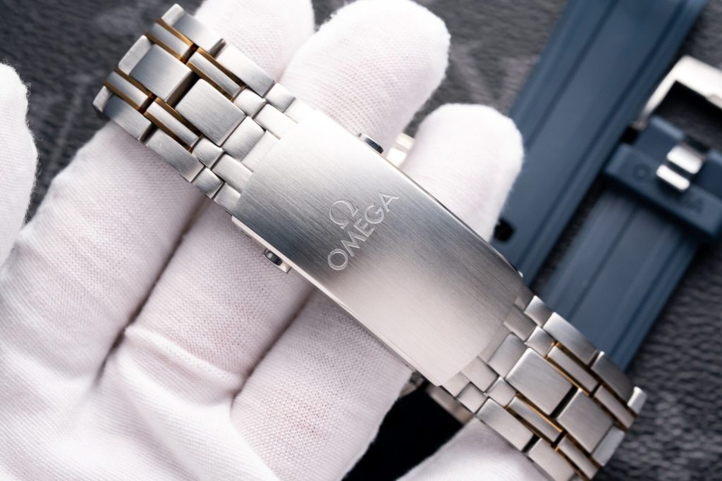 Omega Seamaster DemiGold 210.20.42.20.03.002 42mm 8