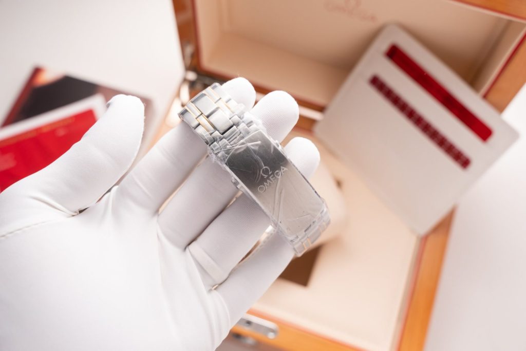 Omega Seamaster Diver 210.20.42.20.01.002 42mm 10