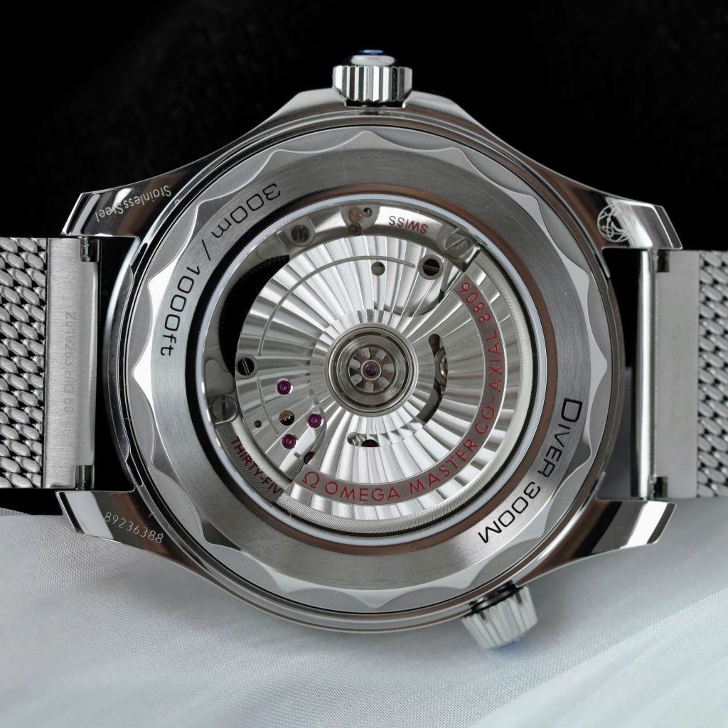 Omega Seamaster Diver 300M 210.30.42.20.01.010 42mm 9