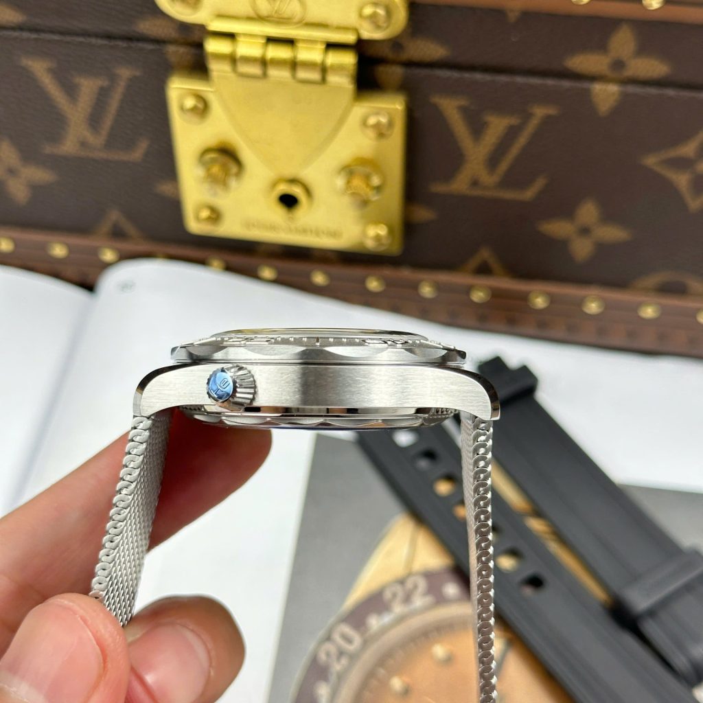 Omega Seamaster Diver 300m 210.30.42.20.06.002 42mm 9