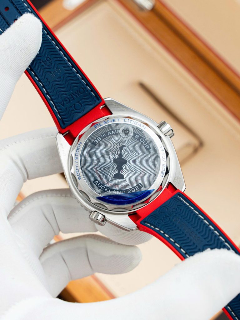 Omega Seamaster Planet Ocean 600M 215.32.43.21.04.001 43.5mm 12