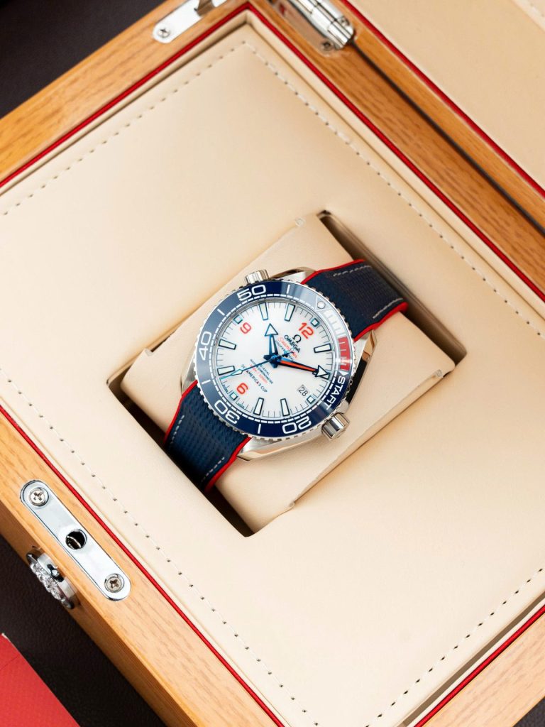 Omega Seamaster Planet Ocean 600M 215.32.43.21.04.001 43.5mm 2