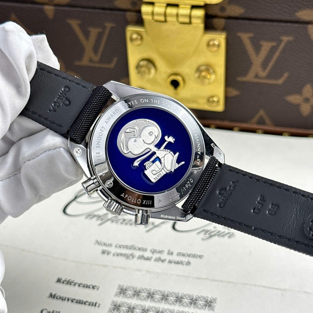 Omega Speedmaster Apollo Silver Snoopy 42mm 10