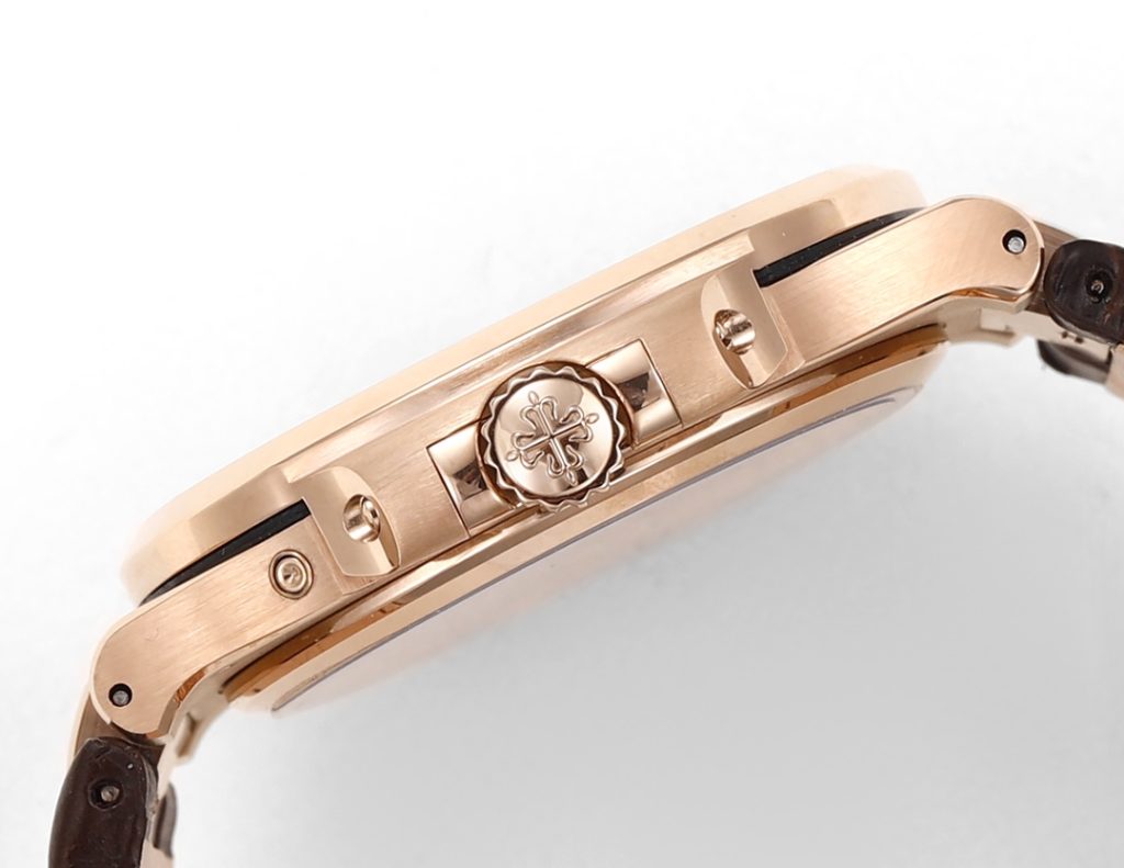 Patek Philippe Nautilus 5712 Rose Gold 40mm 5