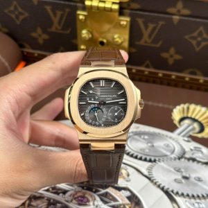 Patek Philippe Nautilus 5712R Rose Gold 40mm 1 2