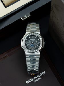 Patek Philippe Nautilus 5740 Moissanite 40mm 1
