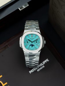 Patek Philippe Nautilus 5740 Tiffany 40mm 1