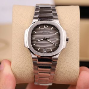 Patek Philippe Nautilus 7118 35mm 1