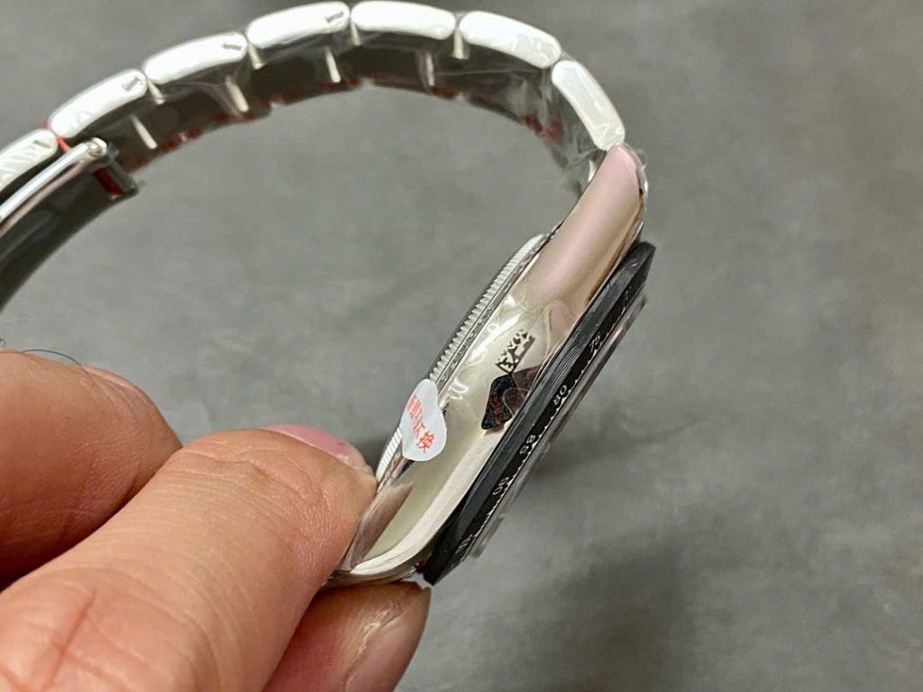 Rolex Daytona hollowed out 5