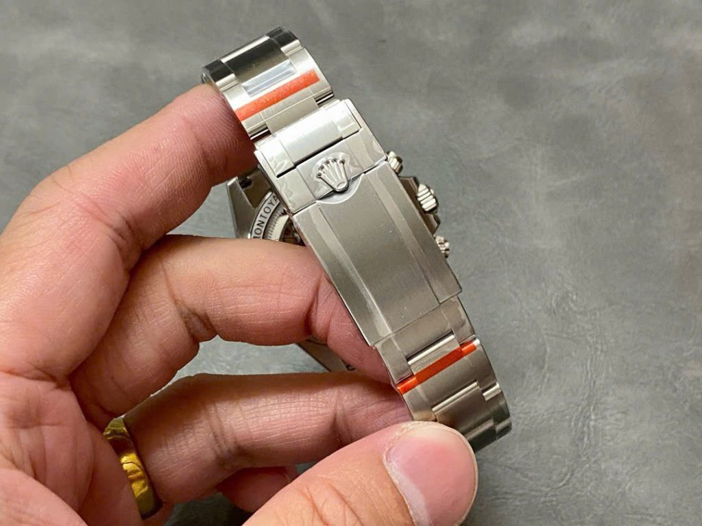 Rolex Daytona hollowed out 7