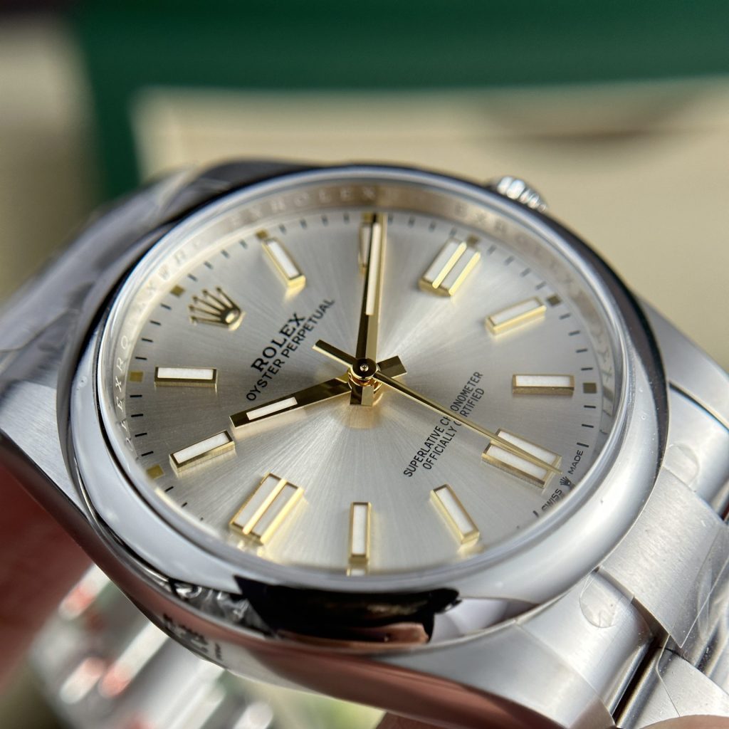 Rolex Oyster Perpetual 124300 Silver Dial 41mm 4