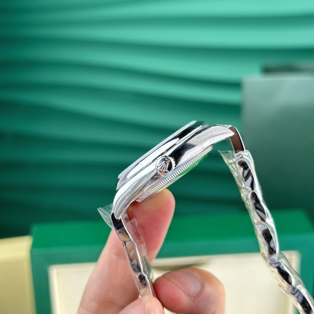 Rolex Oyster Perpetual 126000 Black Dial 36mm 7