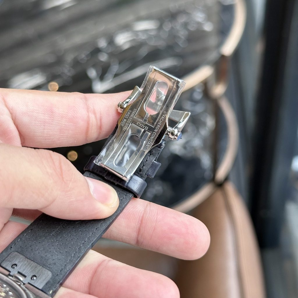 Vacheron Constantin Overseas Tourbillon 6000V 5